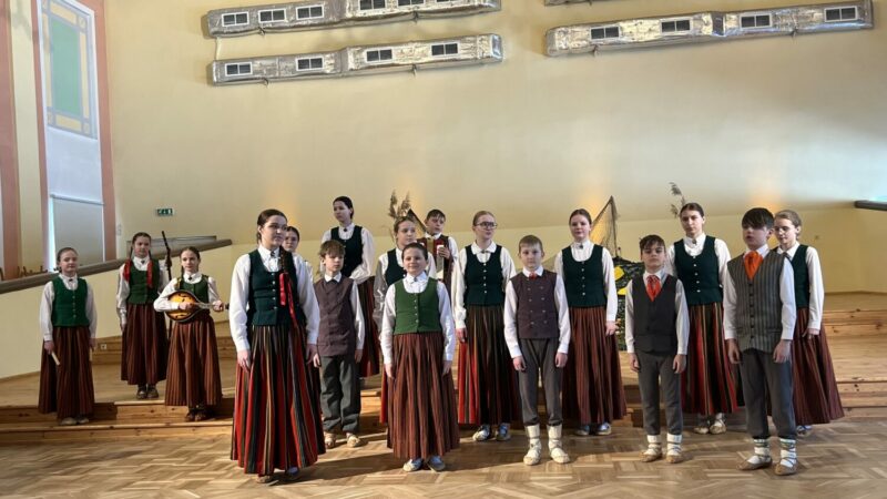 Folkloras kopa “Kamolītis” iegūst 1.pakāpi un ceļazīmi uz Nacionālo sarīkojumu “Pulkā eimu, pulkā teku”