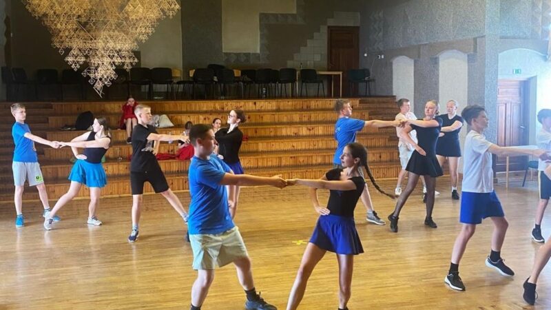 Īstenots jauniešu iniciatīvas projekts “Puzura deju spēks”