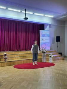 konkursa dalībnieks no Ezeres pamatskolas